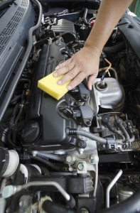 Motorwäsche – Tipps zur optimalen Reinigung des Motorraums