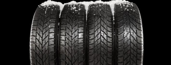 4 Reifen mit Schnee drauf